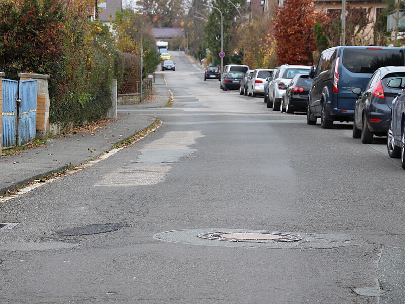 Die Sanierung der St.-Georg-Stra&szlig;e in H&ouml;chstadt ist noch in diesem Jahr fest eingeplant. F&uuml;r 1,3 Millionen Euro sind die Arbeiten bereits vergeben.