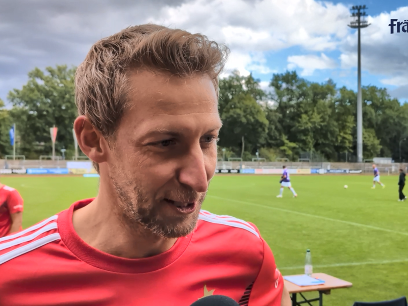 Auch der Ex-Profi Stefan Kie&szlig;ling hat sich beim Bamberger Benefizspiel Zeit f&uuml;r ein Interview genommen.