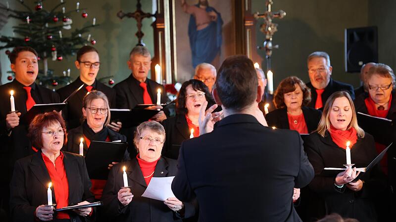 Der Kirchenchor Kasendorf erfreute die Zuh&ouml;rer.