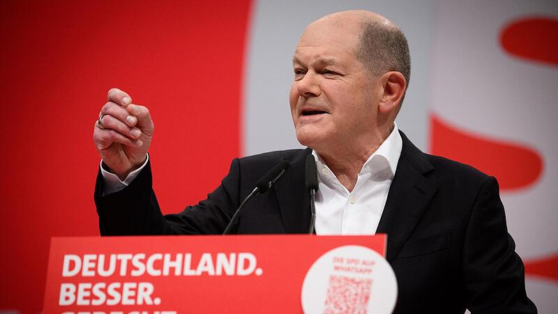 Bundeskanzler Olaf Scholz (SPD) spricht beim Parteitag der SPD auf dem Berliner Messegel&auml;nde.