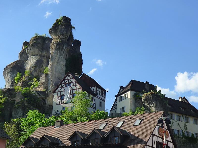 Blick auf das Fr&auml;nkische-Schweiz-Museum von der B&nbsp;470 ausForchheim & Fr&auml;nkische Schweiz