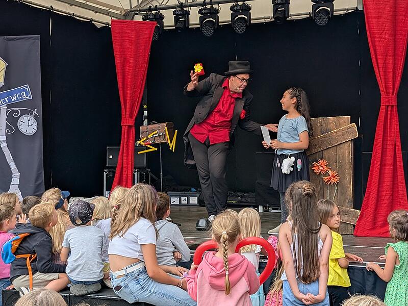 Stadtfest Musik und Märkte in Münnerstadt 2025Stadtfest Musik und Märkte 2025 in Münnerstadt Beim Kinderstadtfest gab es alles, was die Herzen der Kleinen begehrte.
