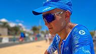 In der Regel beendet Andreas Dreitz seine Rennen, egal auf welchem Platz. Auf Lanzarote ging es für den Michelauer aber nur um einen WM-Start-Slot. Ohne Aussicht auf Erfolg stieg der 34-Jährige nach 26 Kilometern im Marathon aus und blickt enttäus...
