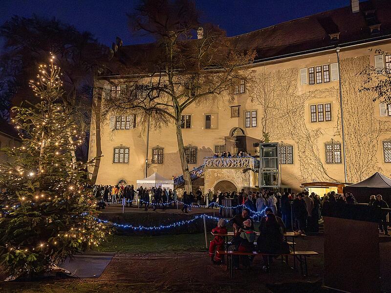 Weihnachten auf Schloss Aschach Weihnachten auf Schloss Aschach