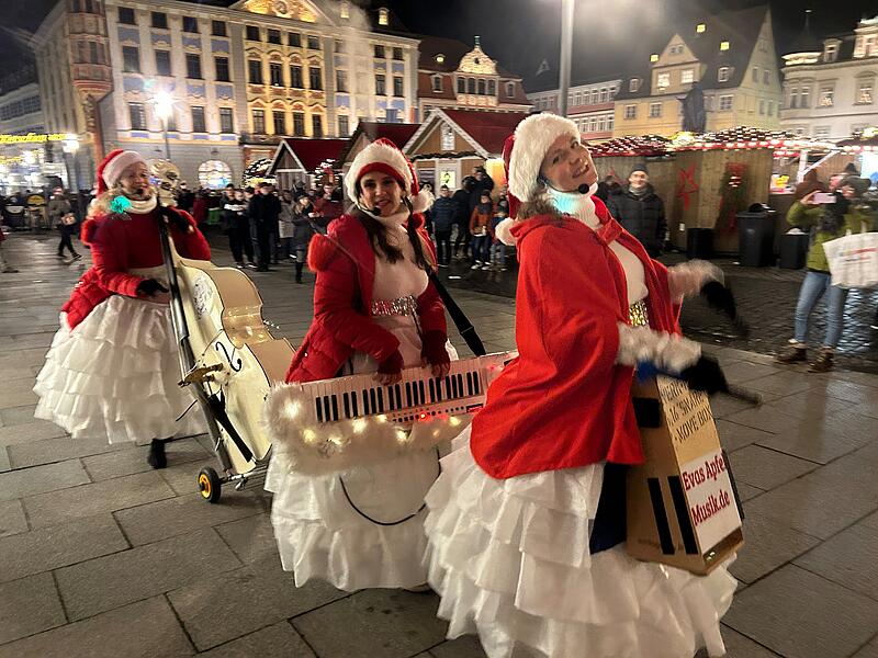 Bei der Winterzaubernacht ist in der Coburger Innenstadt viel geboten.