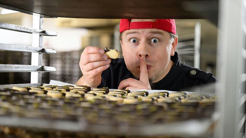 B&auml;ckerweltmeister Axel Schmitt verriet uns in seiner Backstube in Frankenwinheim Tipps f&uuml;rs Pl&auml;tzchenbacken.