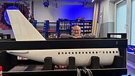 Sein und Schein Dieser Mann verleiht dem Lichtdesign Flügel: Peter Younes entwickelt in seiner Werkstatt Lichtinstallationen unter anderem für die Innenräume von Flugzeugen, Opernbühnen und Museen.