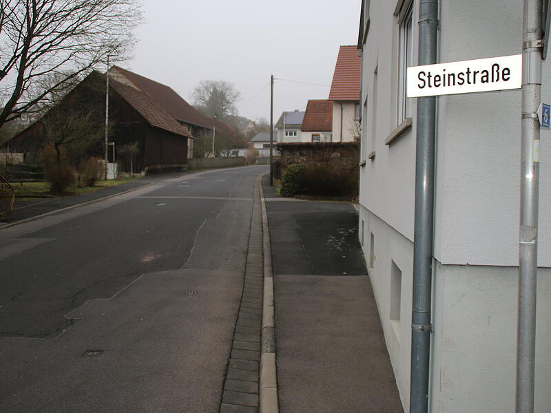 Kan&auml;le unter der Steinstra&szlig;e  Frankenbrunn