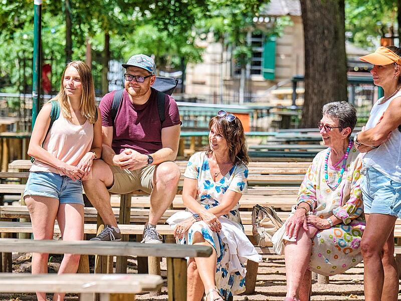 Stadtf&uuml;hrung am Erlanger Bergkirchweihgel&auml;nde.