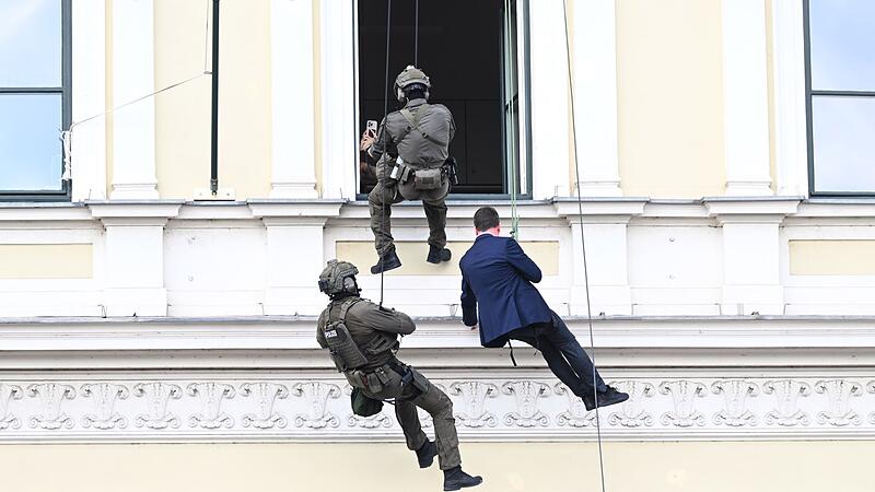 Festveranstaltung "80 Jahre Bayerische Polizei" Festveranstaltung "80 Jahre Bayerische Polizei"