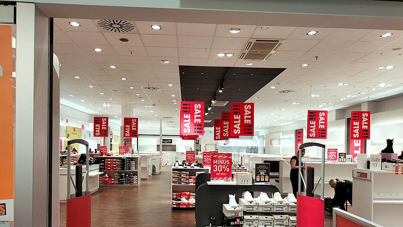 Die Hallstadter „MyShoes“-Filiale schließt demnächst. Die Hallstadter „MyShoes“-Filiale schließt demnächst.