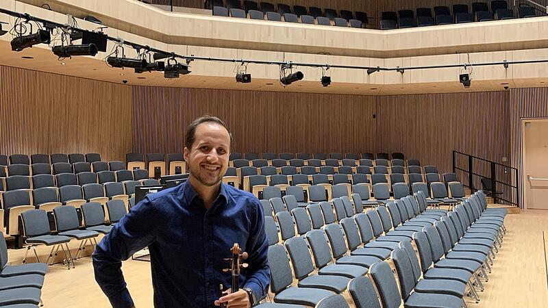 Konzertmeister im Globe Solist bei Alban-Berg-Konzert