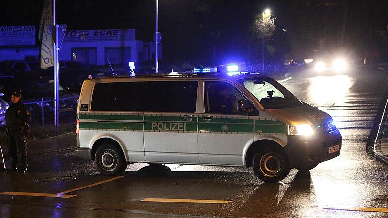 "Alarm VR Bank in Gaustadt und dann ein lauter Knall"? Polizei klärt auf "Alarm VR Bank in Gaustadt und dann ein lauter Knall"? Polizei klärt auf