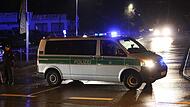 Spezialeinsatzkommando ueberwaeltigt bewaffneten 25-Jaehrigen Spezialeinsatzkommando ueberwaeltigt bewaffneten 25-Jaehrigen