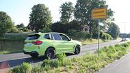 Die  Ortseinfahrt  von Altenkunstadt: Laut  Hans-Werner Schuster würden viele Autofahrer von Prügel kommend zu schnell nach Altenkunstadt hineinfahren. Er fordert die Aufstellung einer Geschwindigkeitsanzeige.