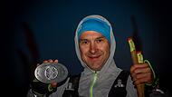 Stolz präsentiert der Ultraläufer Florian Kessler aus Höchstadt nach 34 Stunden auf dem Pembrokeshire Coast Path seine Finisher-Gürtelschnalle. Stolz präsentiert der Ultraläufer Florian Kessler aus Höchstadt nach 34 Stunden auf dem Pembrokeshire Coast Path seine Finisher-Gürtelschnalle.