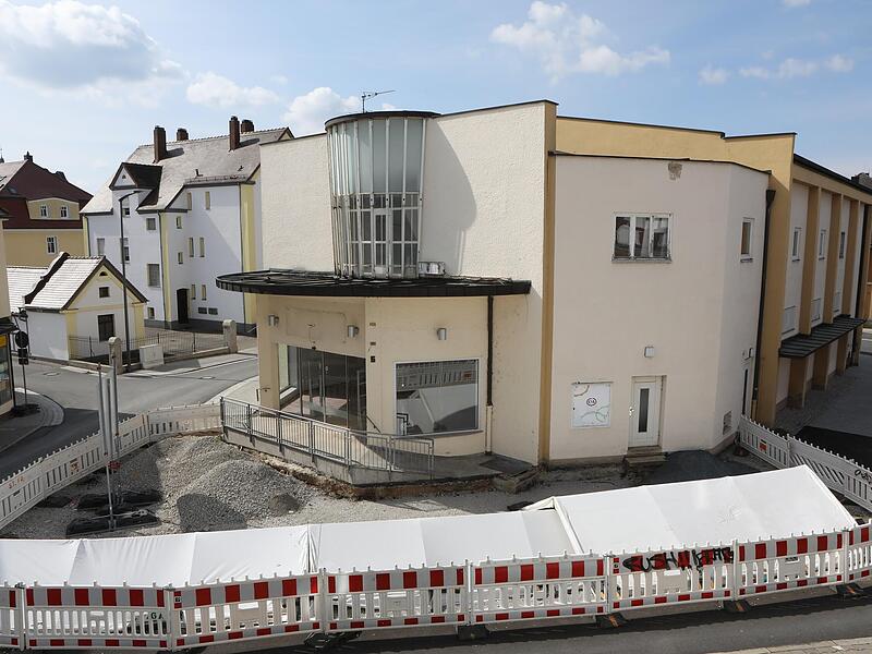 Wie es in der Wallstraße 5 (ehem. C&A) weitergeht, ist noch offen. Laut Stadt gingen die Planungen aber voran.Leerstände in Forchheim: Das tut sich in der Innenstadt Wie es in der Wallstraße 5 (ehem. C&A) weitergeht, ist noch offen. Laut Stadt gingen die Planungen aber voran.