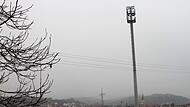 Vor Stettfeld steht dieser Funkmast. Einige Stettfelder Gemeinderäte wollten in der Sitzung Genaueres darüber wissen.