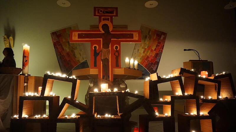 Viele Kerzen werden die evangelische Kirche in Münnerstadt bei der Nacht der Lichter erhellen.