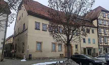 Münnerstadt Marktplatz 11 Schweiz Die „Schweiz“ ist das Gebäude am Marktplatz 11, wegen dem die Finstere Gasse seit Monaten gesperrt ist.