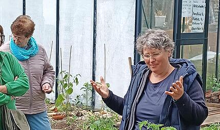 Gartenexpertin Christina Fallenbacher besitzt einen reichhaltigen Erfahrungsschatz, den sie gerne mit Hobbyg&auml;rtnern teilt.