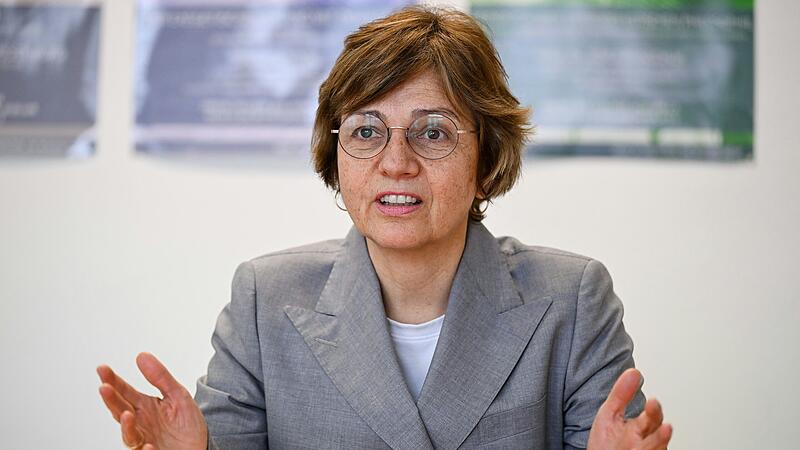 Theologie-Professorin Ilona Nord leitet an der Uni W&uuml;rzburg den Zusatzstudiengang&nbsp; "Antisemitismuskritische Bildung". Die Nachfrage ist deutlich gr&ouml;&szlig;er als die 30 Pl&auml;tze pro Semester.