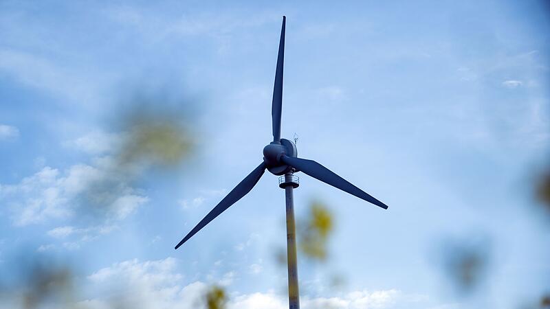 Über 250 Meter sollen die zwei für Stegaurach geplanten Windräder in die Höhe ragen.