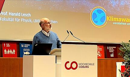 Harald Lesch spricht über Klimawandel an der Hochschule Coburg Harald Lesch bei seinem Vortrag „Klimawandel: Stand der Dinge und jetzt?“ an der Hochschule Coburg.
