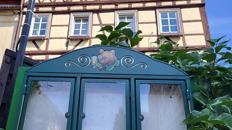 Das Fehlen einer Speisekarte ist sichtbares Zeichen, dass das Restaurant des Bayerischen Hofs jetzt geschlossen ist. Ende August wird auch der Hotelbetrieb eingestellt.