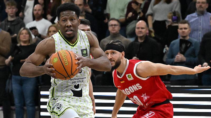 KeVaughn Allen (links) war Topscorer der Bayreuther mit 21 Punkten.