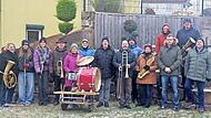 Die Musikanten der Musikvereinigung Machtilshausen beim Silvesterblasen.