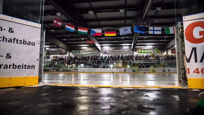 Eisstadion Höchstadt umgebaut: Alligators empfangen Black Hawks Passau Nach mehr als acht Monaten sehen die Höchstadter Fans ihren HEC erstmals wieder vor eigener Kulisse.