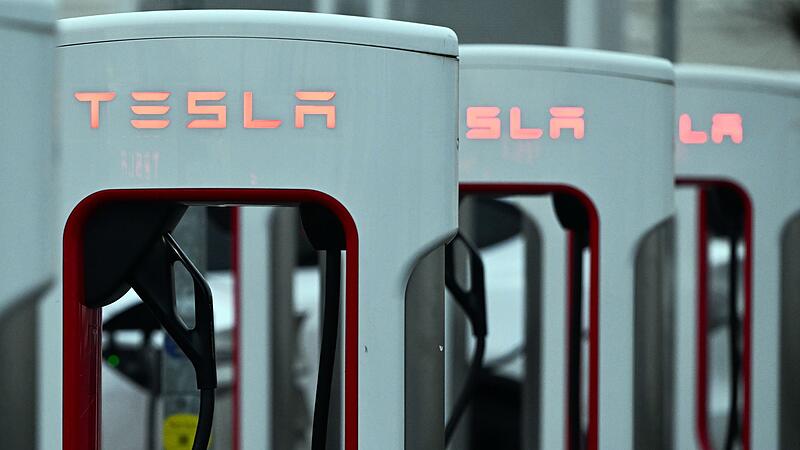 Tesla-Ladestation