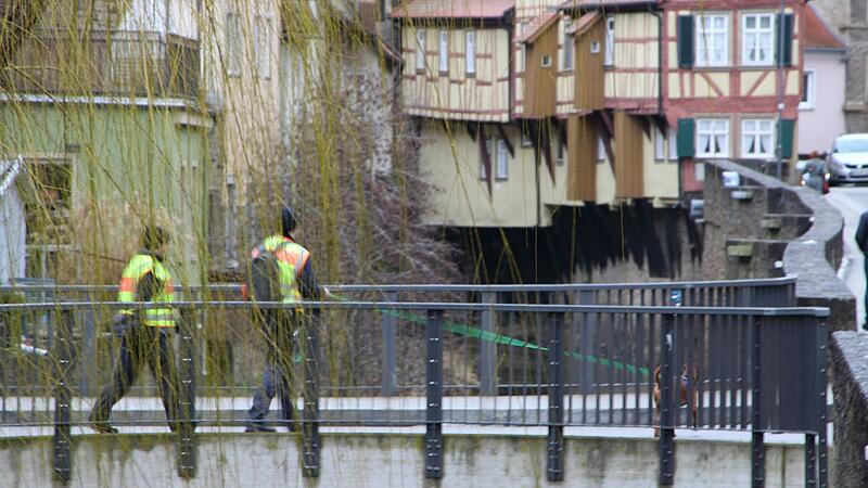 In Marktbreit lief am 22. Januar ein gro&szlig;er Polizeieinsatz, nachdem sich ein Familienstreit versch&auml;rft hatte. Die Kripo W&uuml;rzburg und Kr&auml;fte der Inspektion Kitzingen waren vor Ort. Auch ein Polizeihund kam dabei zum Einsatz.