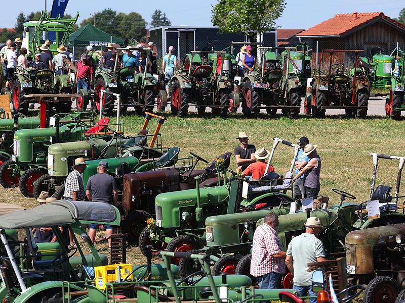 "Dieselrosstreffen" des Herstellers Fendt