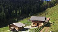 Die Klingelbergalm Mühlbach liegt in 1543 Metern Höhe im Salzburger Land. Die Klingelbergalm Mühlbach liegt in 1543 Metern Höhe im Salzburger Land.