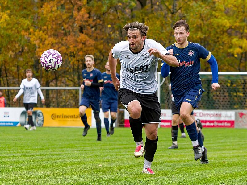 Der Katschenreuther Matthias Pistor (links) erzielte in Altenplos mit dem Treffer zum 2:0 sein sein elftes Saisontor.