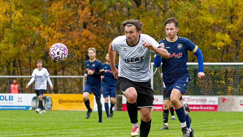 Der Katschenreuther Matthias Pistor (links) erzielte in Altenplos mit dem Treffer zum 2:0 sein sein elftes Saisontor.