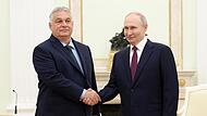 Dieses von der staatlichen russischen Nachrichtenagentur Sputnik via AP veröffentlichte Foto zeigt Wladimir Putin (r) und Viktor Orban. Dieses von der staatlichen russischen Nachrichtenagentur Sputnik via AP veröffentlichte Foto zeigt Wladimir Putin (r) und Viktor Orban.