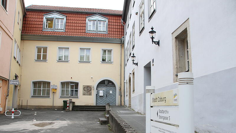 Momentan ist das Stadtarchiv in der Steingasse untergebracht. Doch es bedarf mehr Platz. Die Stadt plant einen Neubau.