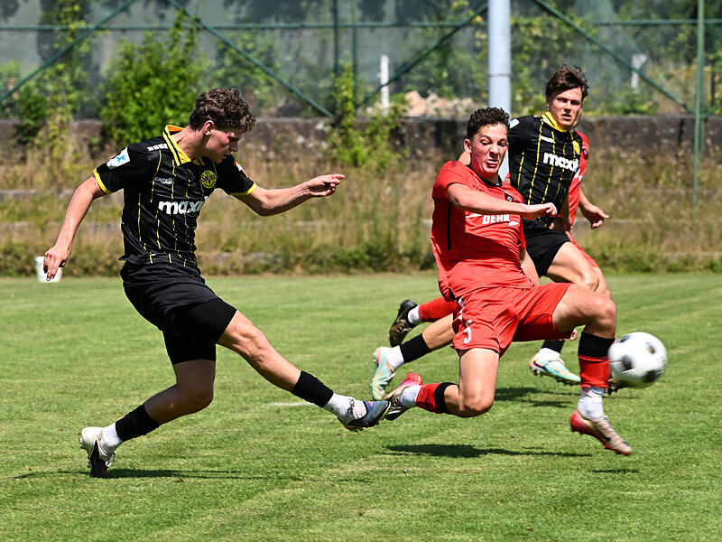 Sport Fußball Saison 2026 / 2027 Regionalliga Bayern Privatspiel am Samstag 27.06.2026 Spielort Sportanlage Post SV Bayreuth Spielbeginn 11.00 h SpVgg Bayreuth gegen ASV Neumarkt Halbzeitergebnis 3:0 Endstand Louis Stöcker Marlon Misetic Sport Fußball Saison 2026 / 2027 Regionalliga Bayern Privatspiel am Samstag 27.06.2026 Spielort Sportanlage Post SV Bayreuth Spielbeginn 11.00 h SpVgg Bayreuth gegen ASV Neumarkt Halbzeitergebnis 3:0 Endstand Louis Stöcker Marlon Misetic