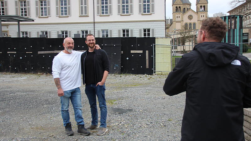 Alle Augen auf Robert Manhardt (links), dem neuen Eigent&uuml;mer des Steigenberger-Areals