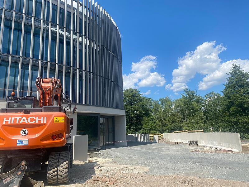 Bauarbeiten rund ums Globe Coburg &ndash; der Platz an der neuen Kulturst&auml;tte wird endlich sch&ouml;n gemacht