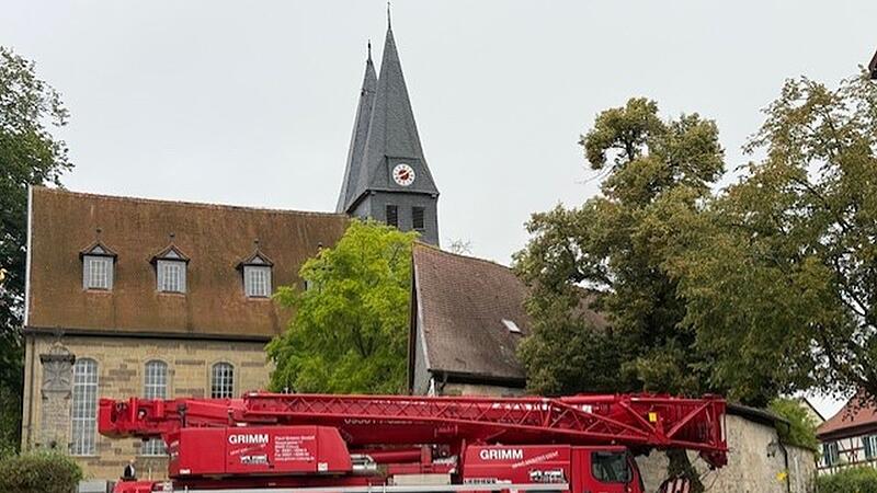 Sanierung der Kircht&uuml;rme der Laurentiuskirche in Meeder