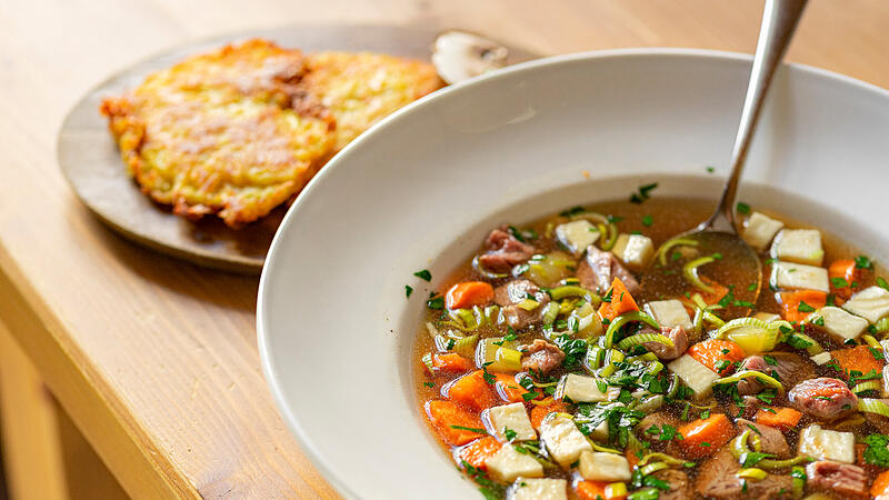 Frankenwald Tourismus neue Reihe kulinarische Spezialität des Monats Hofer Schnitz - eine der Spezialitäten aus der Region.