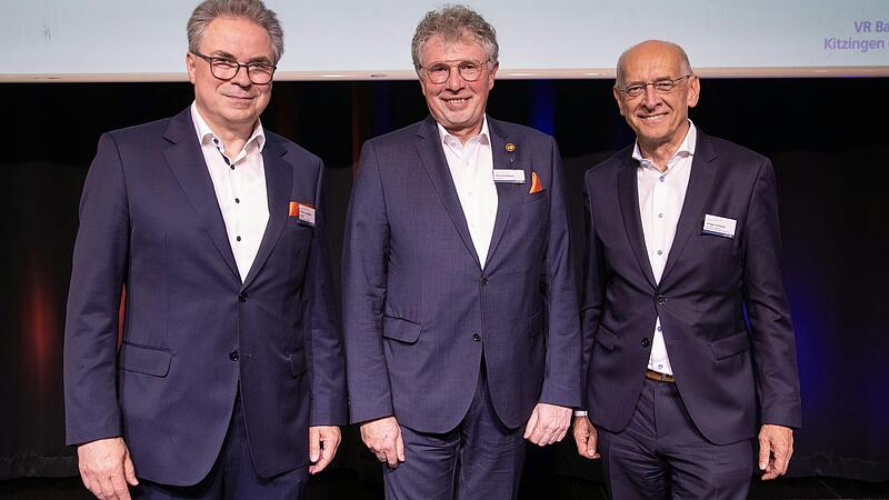 Das Foto zeigt Prof. Dr. Leonhard Knoll, Roland K&ouml;ppel und Gregor Scheller.