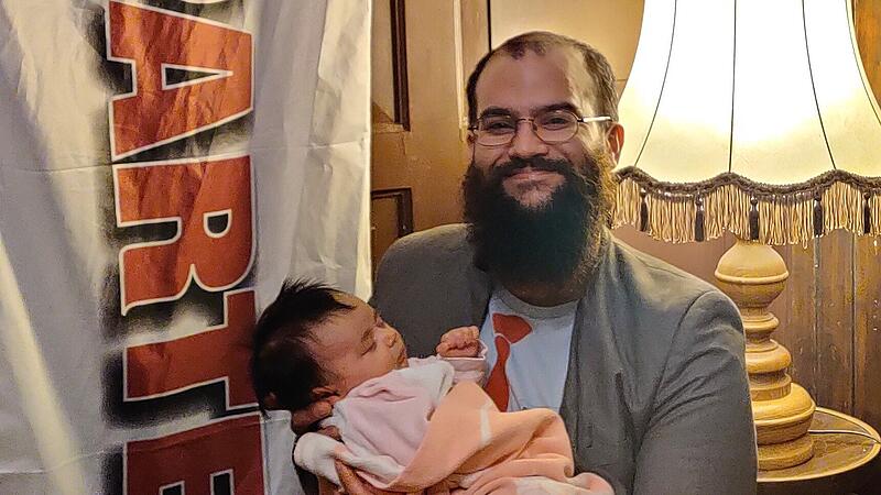 Frisch gebackener Vater: Phillip Medina geht ins Rennen. Frisch gebackener Vater: Phillip Medina geht ins Rennen.