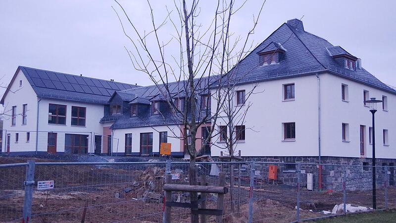 Der Hotelkomplex in der Au&szlig;enansicht.