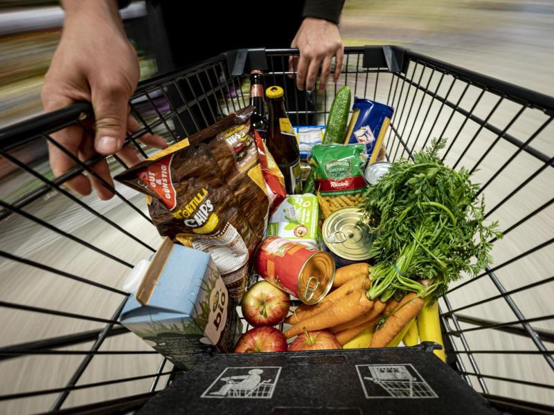 Weil er einen Supermarkt in He&szlig;dorf um tausende Euro gebracht hat, ist ein Mann aus Ansbach am 10.&nbsp;September am Amtsgericht in Erlangen verurteilt worden. (Symbolbild)