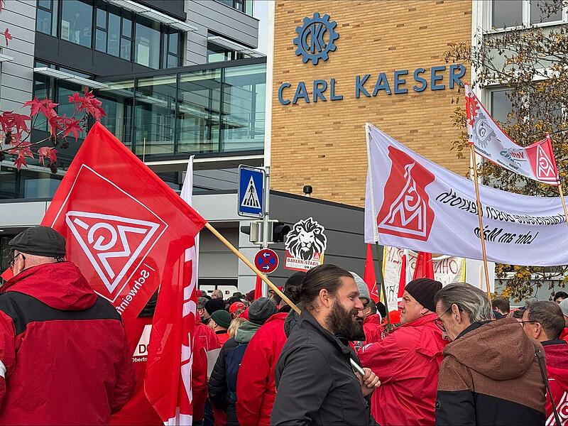 IG Metall: Demo in Coburg vor Verhandlungen mit Arbeitgeber IG Metall: Demo in Coburg vor Verhandlungen mit Arbeitgeber